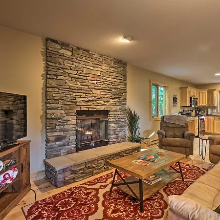Updated Beech Mountain Cabin With Deck And Grill!